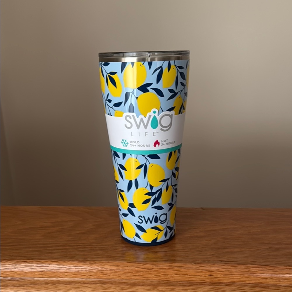 “Swig” Blue and Yellow Lemon Accent Tumbler